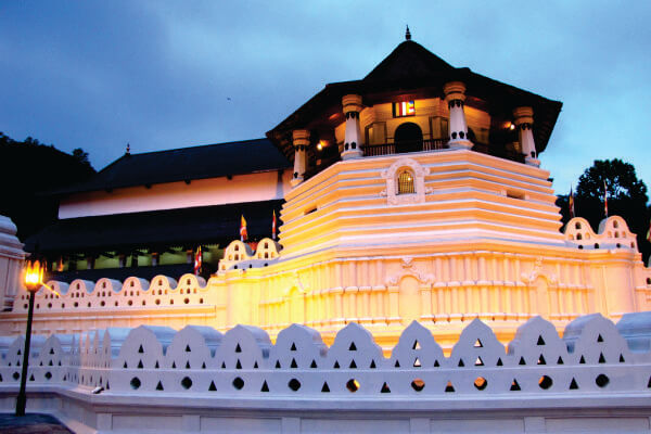Temple of tooth relic | walklankatours.com